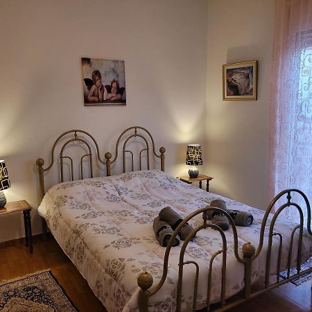 City Center Apartment Арта Екстериор снимка