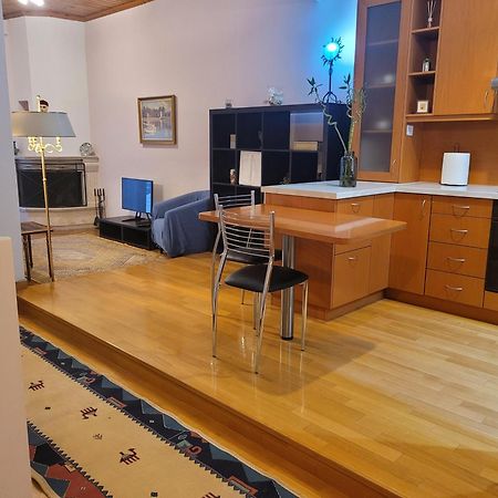 City Center Apartment Арта Екстериор снимка